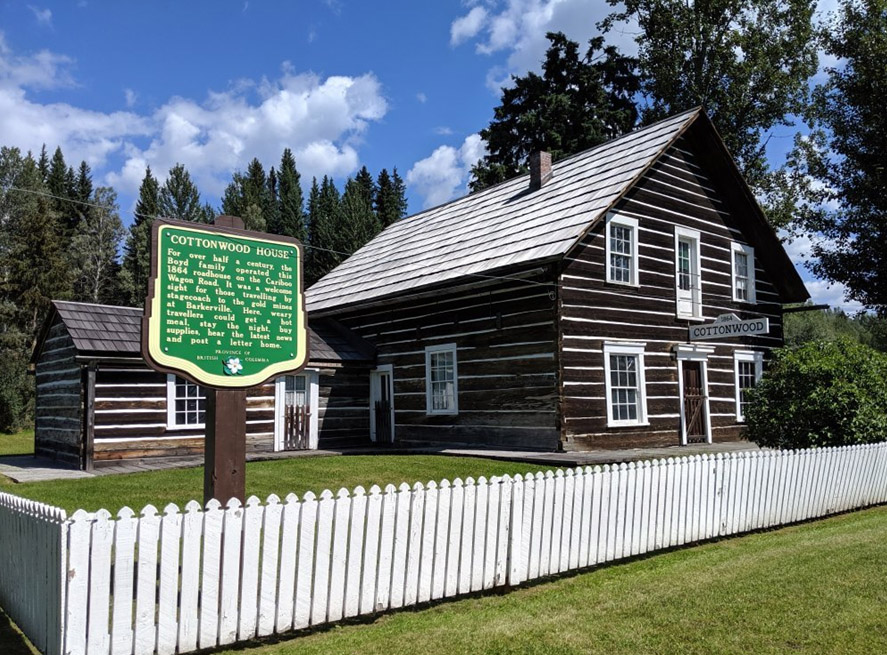 Cottonwood House